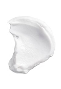 Witte crème met een gladde, dikke textuur, uitgesmeerd in een halve maan-vorm. Geen zichtbare ingrediënten of patronen, op een witte achtergrond.