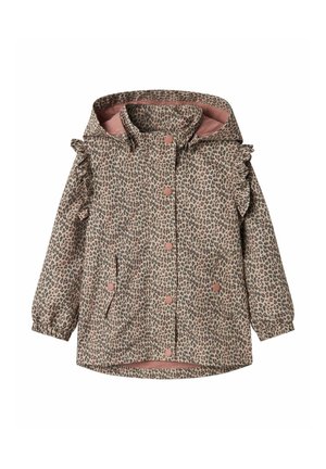 Leopardprint jas met capuchon, gerimpelde schouders, knoopsluiting en twee voorzakken. Gemaakt van lichtgewicht materiaal met een roze voering.