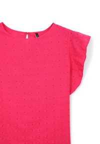 Top rosa con maniche corte a sbuffo, caratterizzato da un motivo a diamante testurizzato e chiusura a occhiello sul retro. Tessuto in cotone, scollatura rotonda.