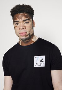 Brave Soul T-shirt estampada - jet black