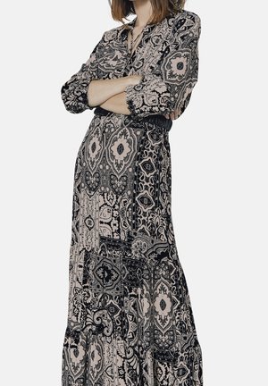 IKKS Vestito lungo - black
