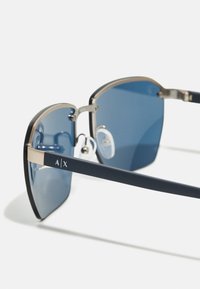 Armani Exchange Aurinkolasit - matte silver