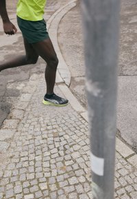 Ej vald, black/dried leaf green