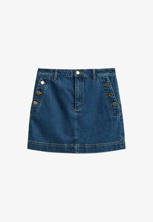 Jupe mini en denim bleu avec boutons dorés sur les poches avant et fermeture à bouton et zip sur le devant.