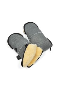 Graue Textilhandschuhe mit schwarzen Akzenten, die eine weiche, cremefarbene Fleece-Innenausstattung und einen Reißverschluss für einen einfachen Zugang bieten.