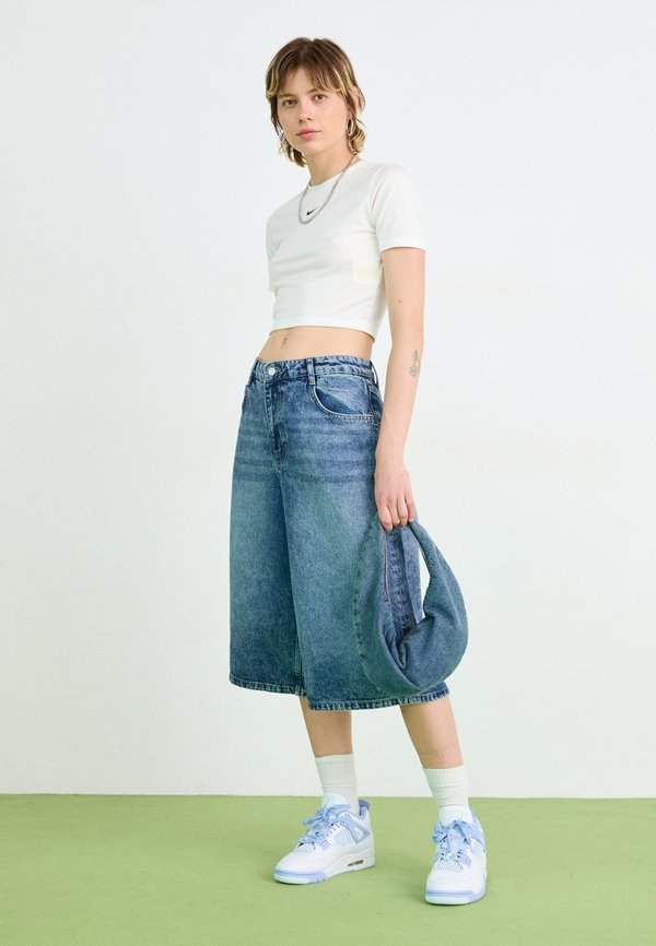 AIR JORDAN 4 RETRO - High-top trainers4