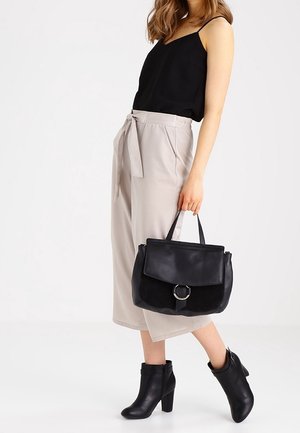 KIOMI, Sac à main - black