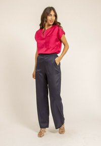 Dona x Lisa EDUARDA - Pantalon classique - noir