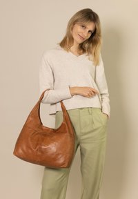 Gusti Leder GIULIA - Håndtasker - braun