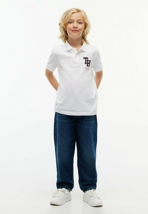 Tommy Hilfiger, TOMMY HILFIGER REGULAR FIT LOGO PIQUE POLO SHIRT - Polo - white