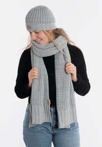 Knit Factory ROBIN - Czapka