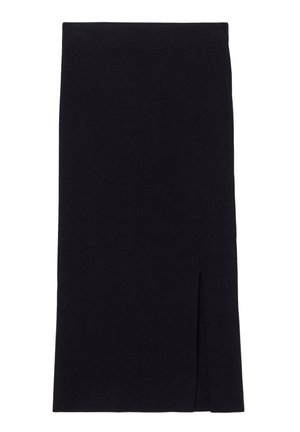 Sort knælang nederdel lavet af glat stof med en tætsiddende silhuet, der har en sideslids for lettere bevægelse.