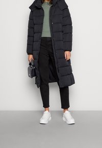 Esprit Vinterfrakke - black