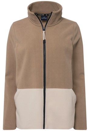 Braune und beige Fleecejacke mit hohem Kragen, durchgehendem Reißverschluss und zwei seitlichen Taschen. Glatte Textur mit kontrastierenden Farblöcken.