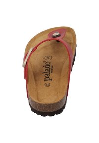 Infradito rossi con soletta in sughero, cinturino imbottito e hardware in argento. Suola in gomma texture, logo del brand stampato sulla soletta.