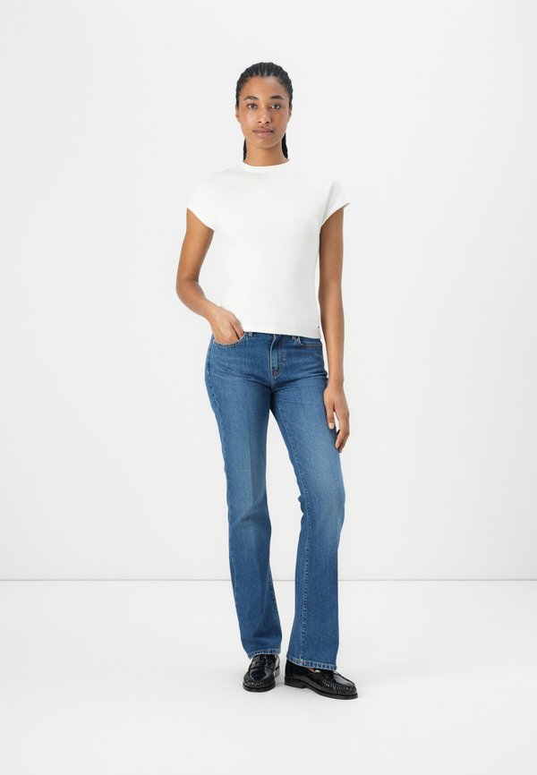 SLIM TEE - Basic T-shirt - ivory silk2