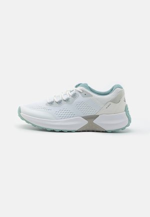 Sneakers - white