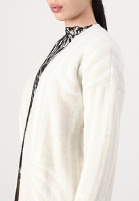 VILA VIPOOJA CARDIGAN - Adīta jaka - beige