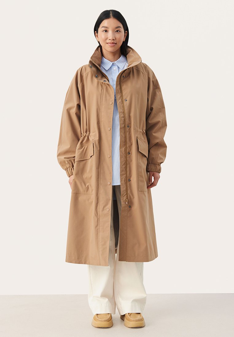 Part Two Mantel lichtbruin