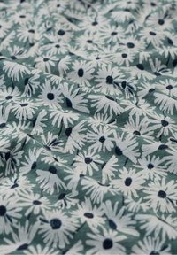 Seasalt Cornwall WATERFLOW - Triko s potiskem - scatter daisy nettle scatter daisy nettle