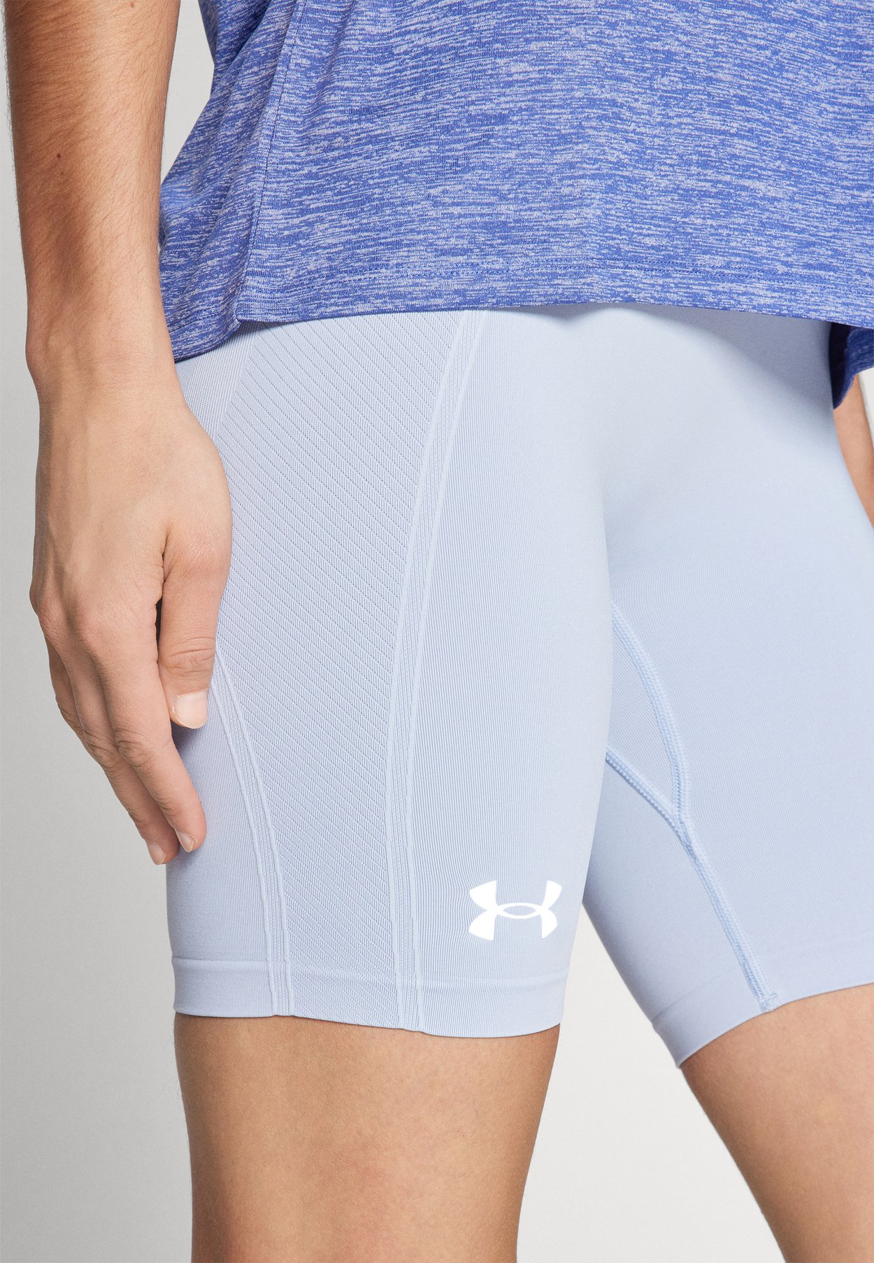 VANISH SEAMLESS SHORT