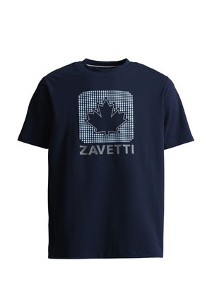 Marineblå kortermet t-skjorte med et pixelert lønneblad og "ZAVETTI"-logo sentrert på fronten.