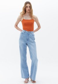 OXXO SINGLET WITH THIN STRAPS - Top - apricot orange