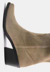 PULL&BEAR Botas camperas - beige