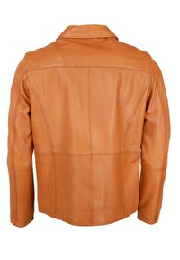 Brun læderjakke med en klassisk krave, lange ærmer og skræddersyet pasform, der har bemærkelsesværdige stikninger på ryggen og skuldrene.