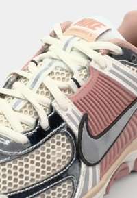 Thumbnail Image 4