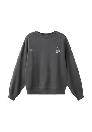 Grauer Sweatshirt mit lockerer Passform, geripptem Halsausschnitt und kleinem Kirschmotiv auf der linken Brust. Der Text lautet "Lit and Legendary."