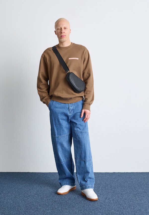 GREATEST FLICKS - Sweatshirt - coconut4