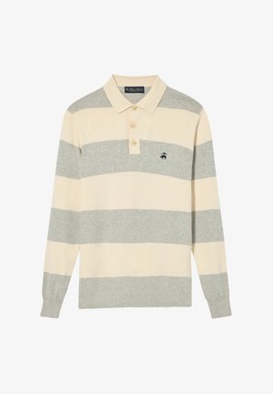 Polo à manches longues avec un motif rayé crème et gris clair. Il présente un col avec des boutons, trois boutons, et un petit logo sur la poitrine.