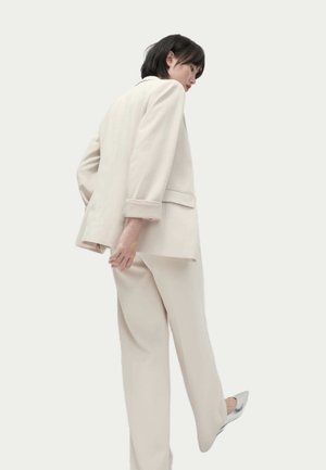 RELAXED SINGLE BREASTED - Blazer - beige