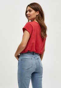 Minus MILETI TEE - Jednoduché tričko - berry red