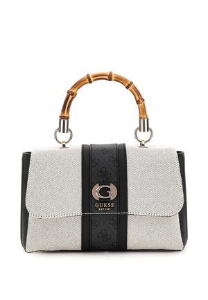 Sac à main noir et blanc avec un tissu texturé, une poignée en bambou, des accessoires en métal argenté et un accent logo central. Forme rectangulaire avec une fermeture à rabat.