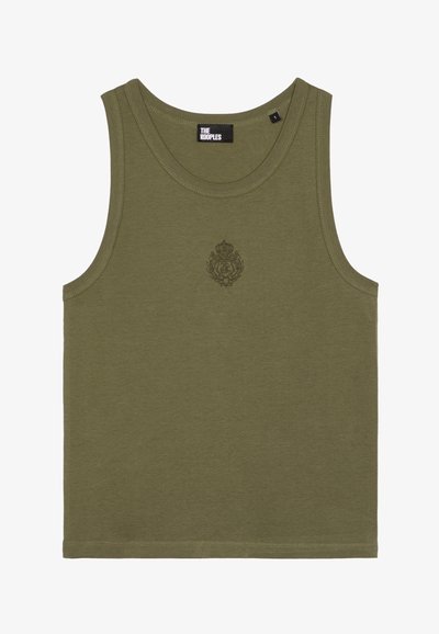 Olijfgroen mouwloos tanktop met ronde hals en geborduurd embleem gecentreerd onder de halslijn.