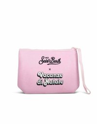 Pochette de toilette rose avec une fermeture éclair, portant "MC2 Saint Barth" et "Vacanze di Natale" en police noire. Comprend une bandoulière.
