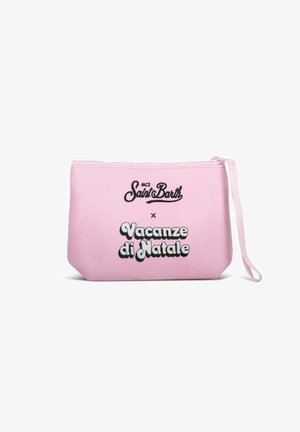 Roze toilettas met een ritssluiting, voorzien van "MC2 Saint Barth" en "Vacanze di Natale" in zwarte letters. Inclusief een polsband.