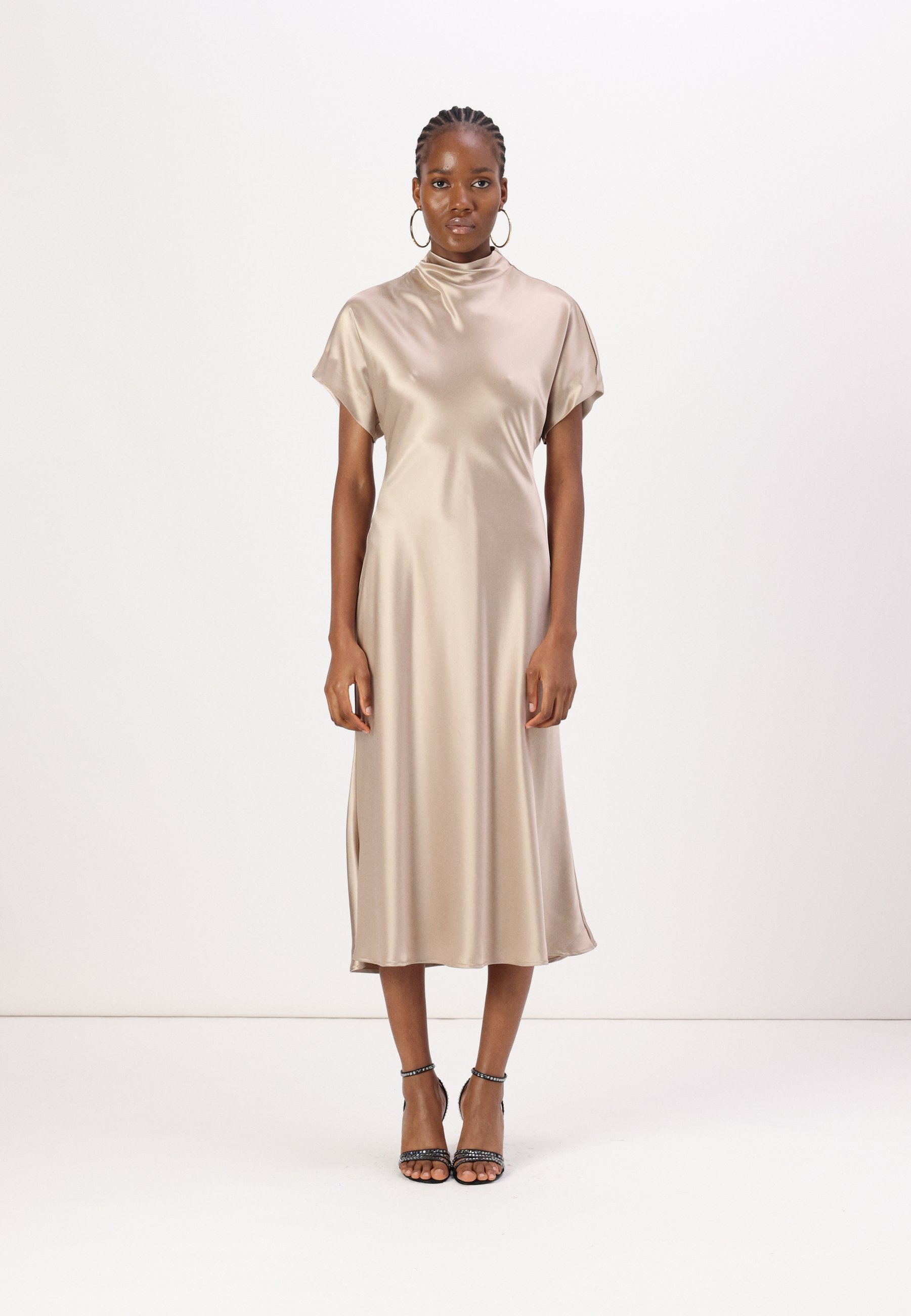 sachin and babi light blue dress Malina ALIVIA SHORT SLEEVE MIDI DRESS - Cocktail dress / Party dress -  champagne/sand