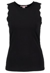 Haut noir sans manches avec encolure festonnée, confectionné en tissu de coton lisse. Design ajusté, silhouette simple sans motifs ni accents supplémentaires.