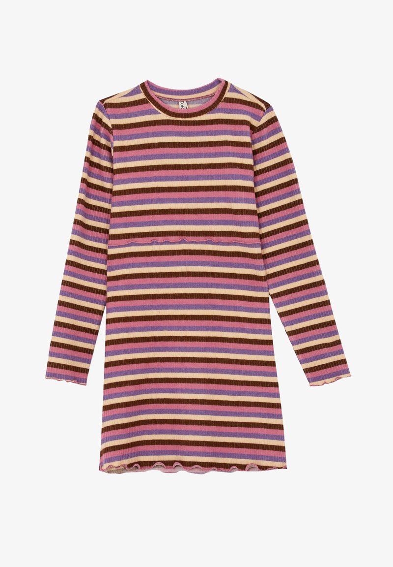 Robe en maille côtelée à manches longues avec rayures horizontales en marron, violet, rose et crème, dotée d'un col rond et d'un ourlet ondulé.