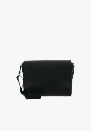 Sac messager noir en matériau texturé, doté d'un rabat de fermeture, d'une bandoulière ajustable et d'un détail logo sur le devant.