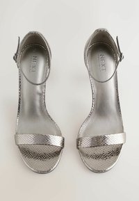 Augstpapēžu sandales - pewter