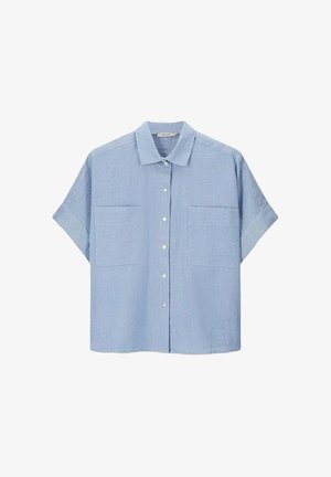 Chemise à boutons à manches courtes bleu clair avec un motif à rayures, deux poches poitrine et un col classique. Fabriquée en tissu léger.