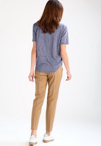 Zalando Essentials Pantalón de traje - light brown