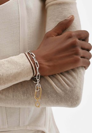 Aristocrazy, Adorno - gold-colored