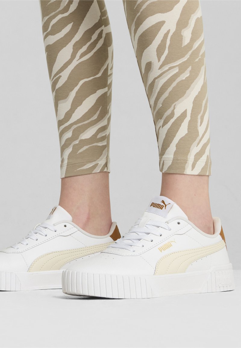 Puma CARINA 2.0 - Sneakers - white-frosted ivory-caramel latte