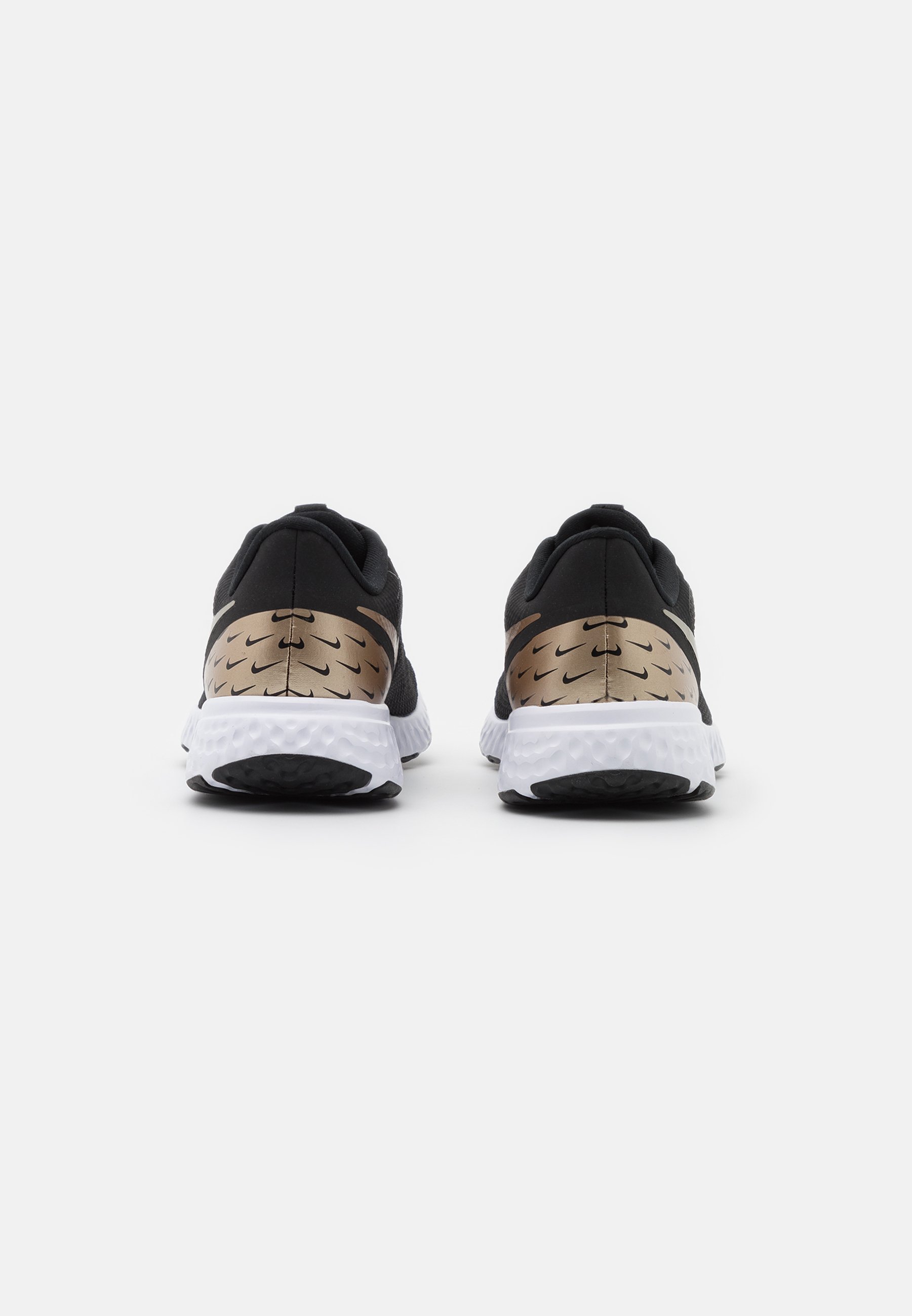 nike performance revolution 5 prm