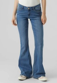 Vero Moda - Jeans Bootcut - medium blue denim Miniaturebillede 1